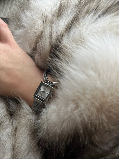 Elypse – Montre-Bijou Femme d’élégance sculpturale